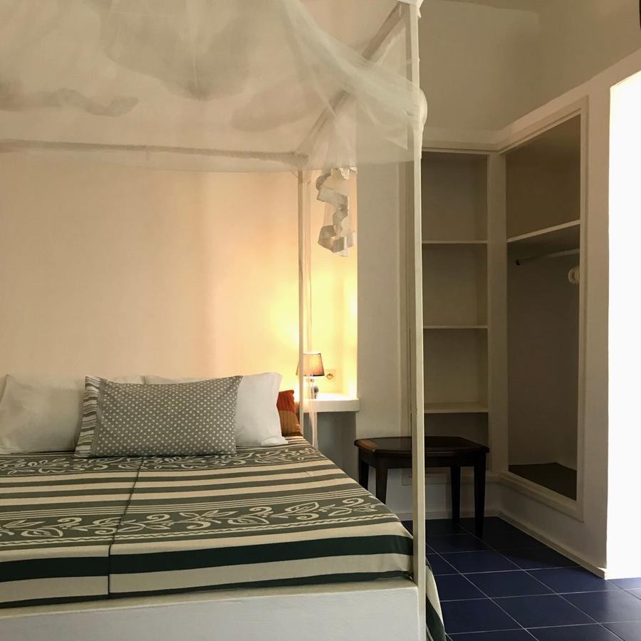 فندق أسينيفي  La Maison Blanche المظهر الخارجي الصورة